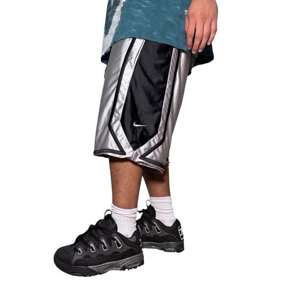 Baggy Wide Leg XL Nike Athletic Basketball Relaxed Loose Fit Baggy Shorts - Picture 1 of 11